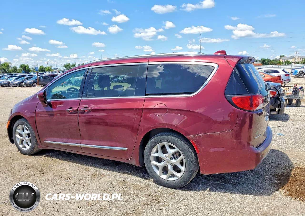 2017 Chrysler Pacifica Touring L Plus VIN:2C4RC1EG6HR763930 - 2