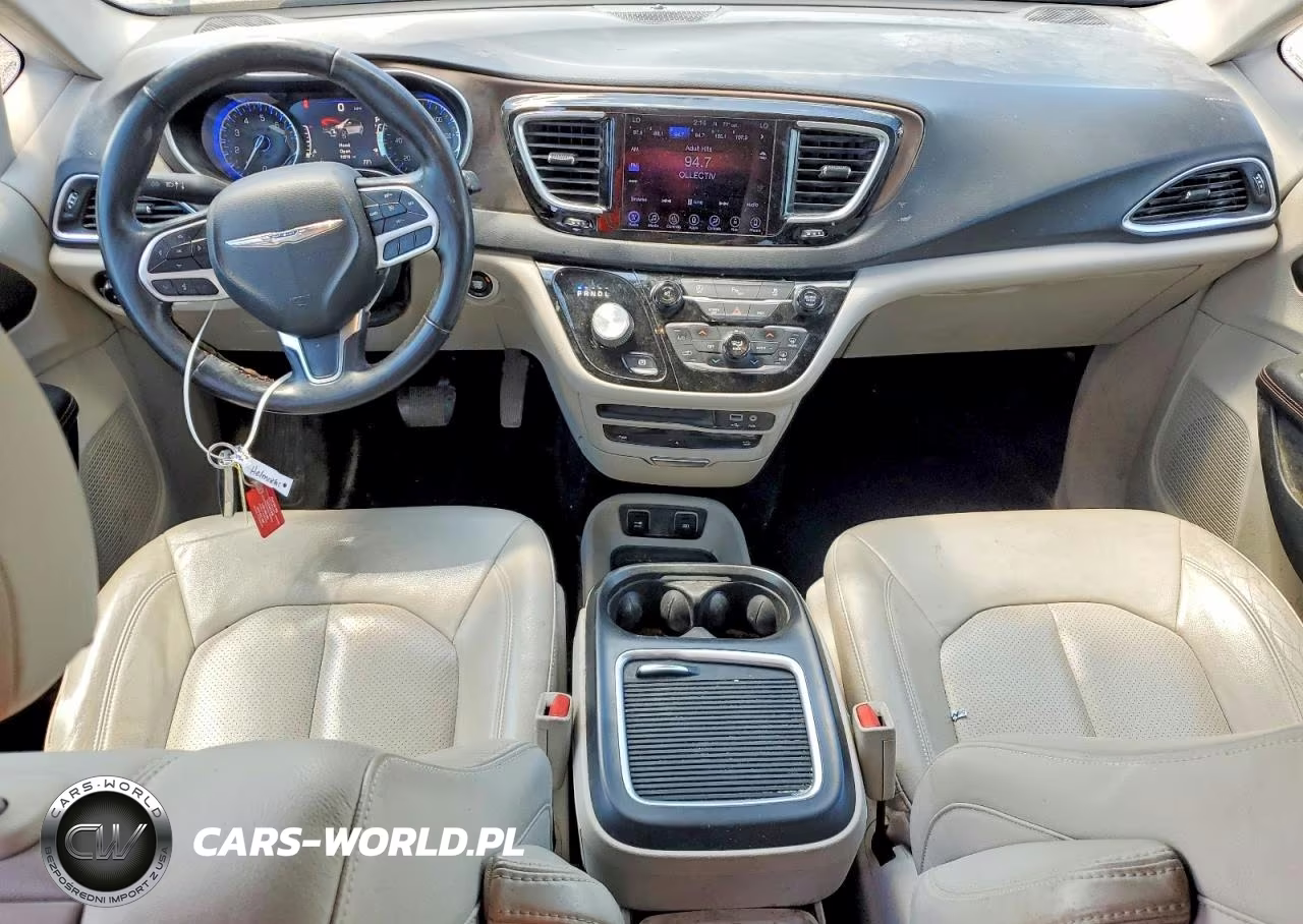 2017 Chrysler Pacifica Touring L Plus VIN:2C4RC1EG6HR763930 - 8
