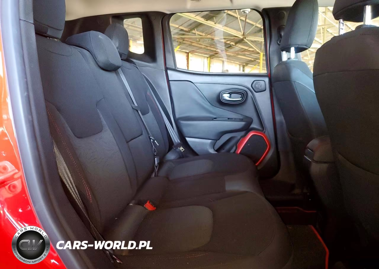 2015 Jeep Renegade Trailhawk VIN:ZACCJBCTXFPC17926 - 10