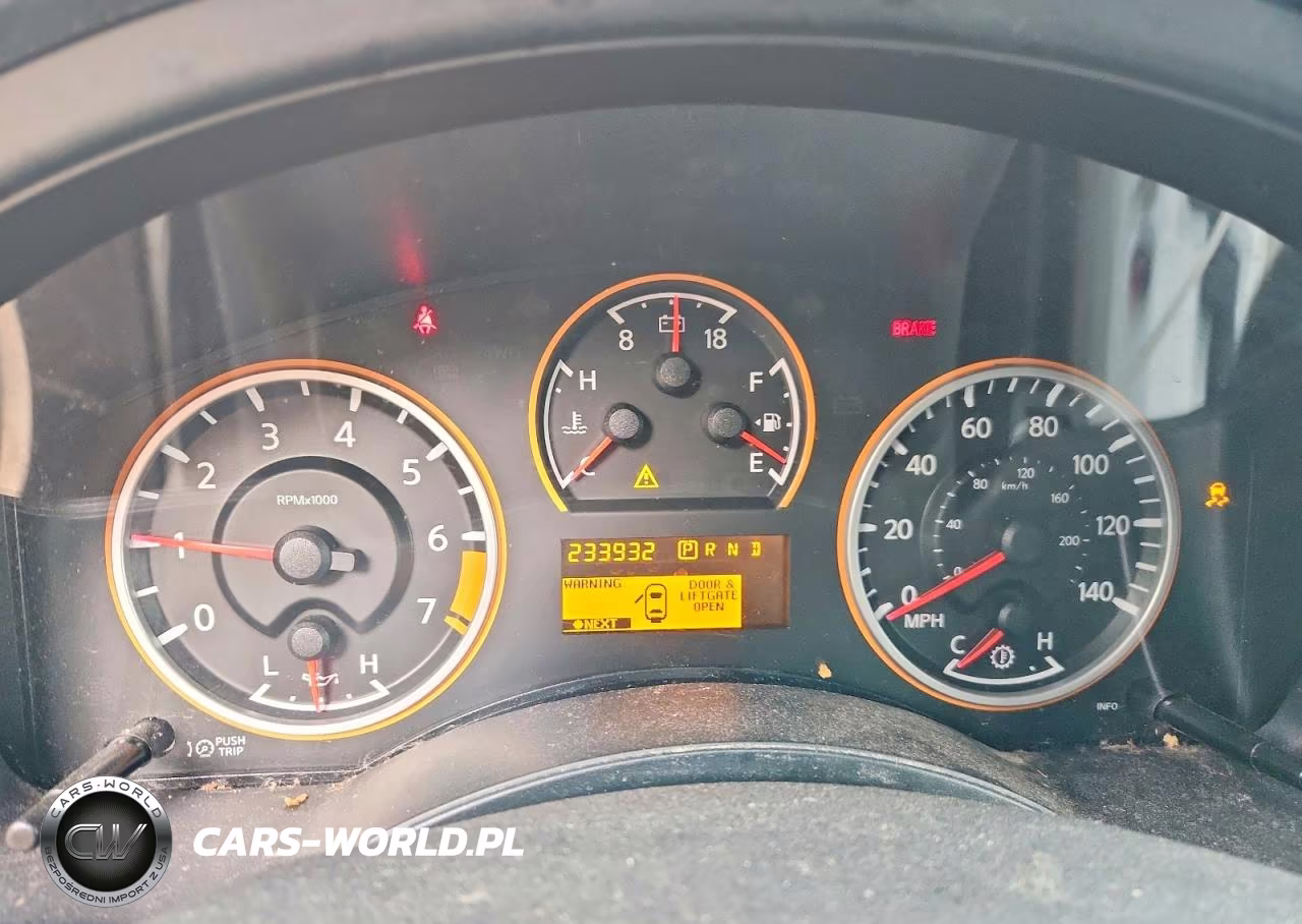 2015 Nissan Armada Sv VIN:5N1BA0ND3FN601590 - 9