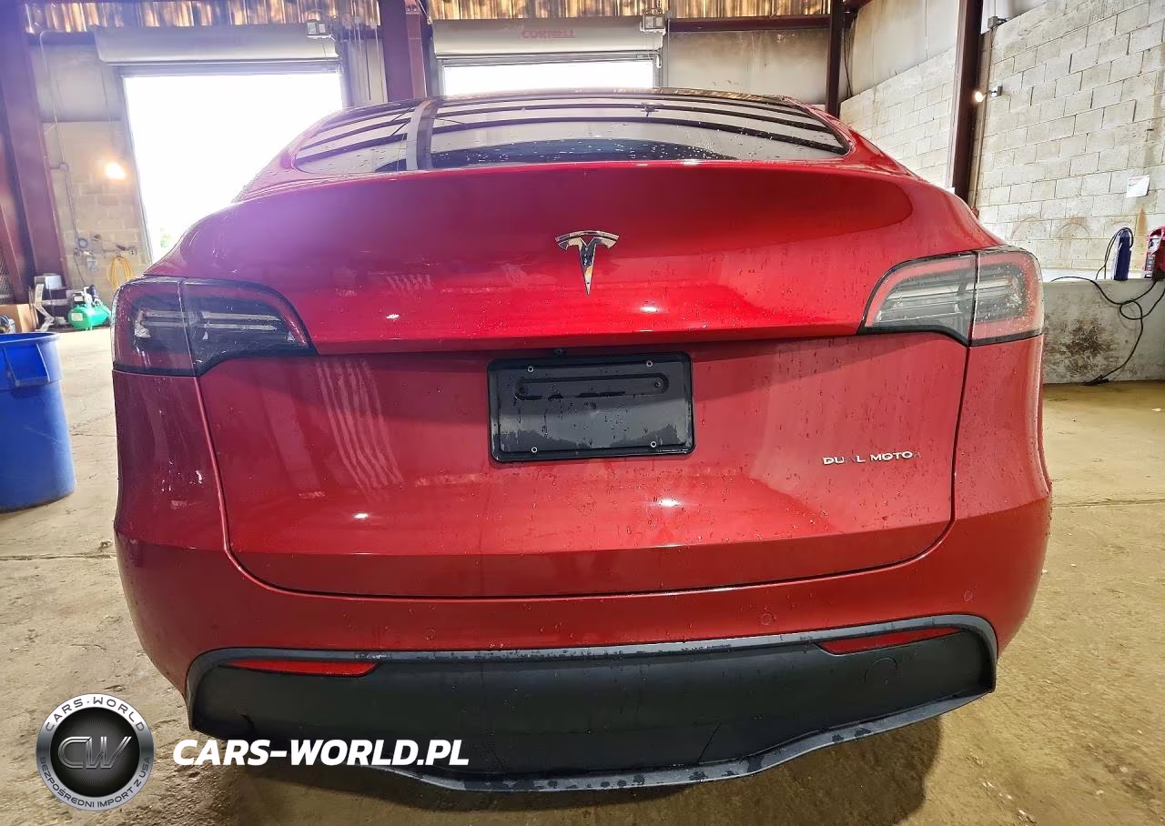2021 Tesla Model Y VIN:5YJYGDEE6MF184555 - 6
