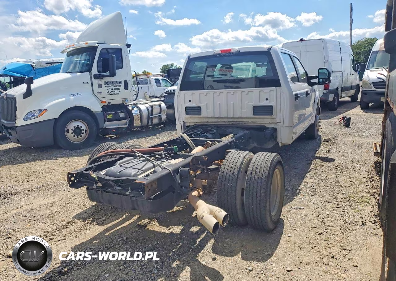 2018 Ford F350 Super Duty VIN:1FD8W3GT7JEC82446 - 3