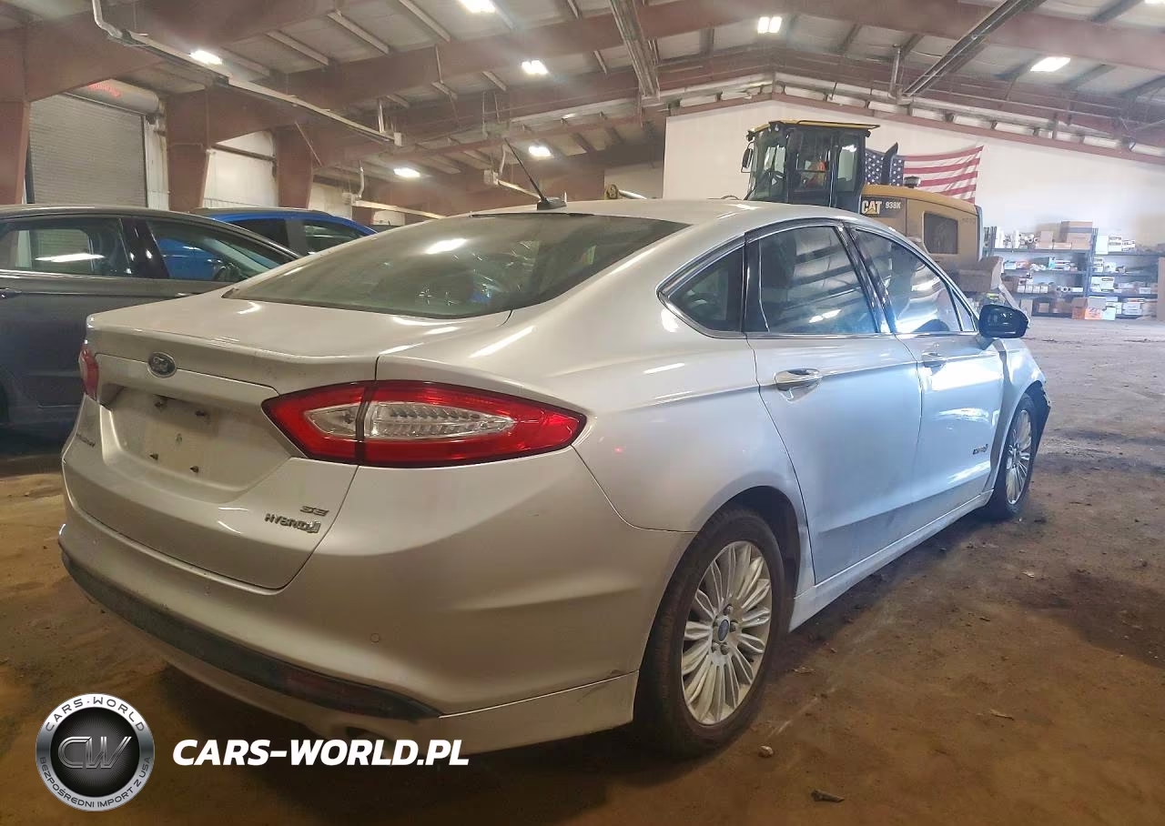 2015 Ford Fusion Se Hybrid VIN:3FA6P0LU1FR307048 - 3