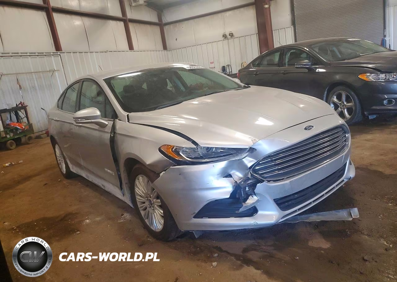 2015 Ford Fusion Se Hybrid VIN:3FA6P0LU1FR307048 - 4