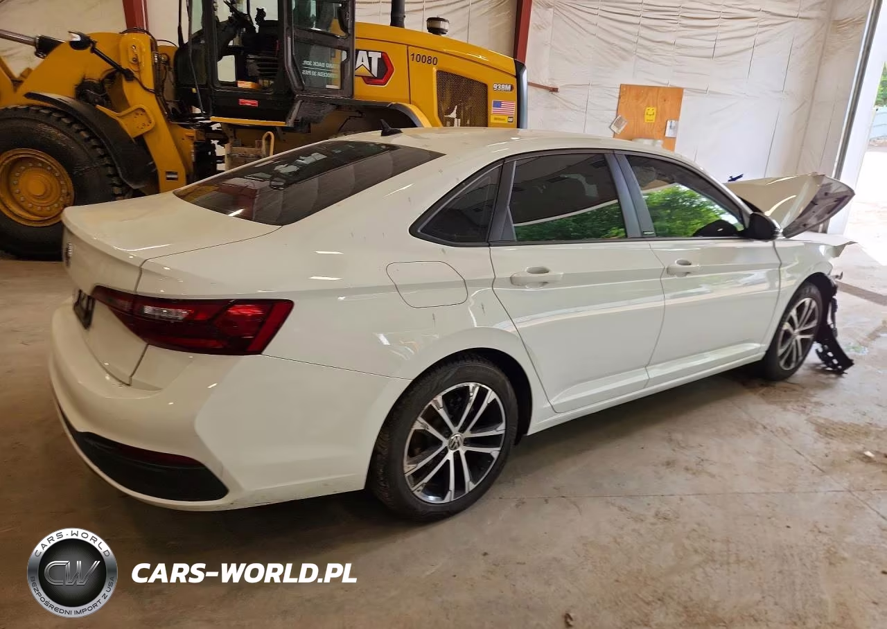 2024 Volkswagen Jetta Sport VIN:3VWBM7BU3RM084442 - 3