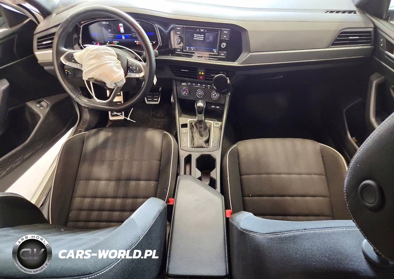 2024 Volkswagen Jetta Sport VIN:3VWBM7BU3RM084442 - 8