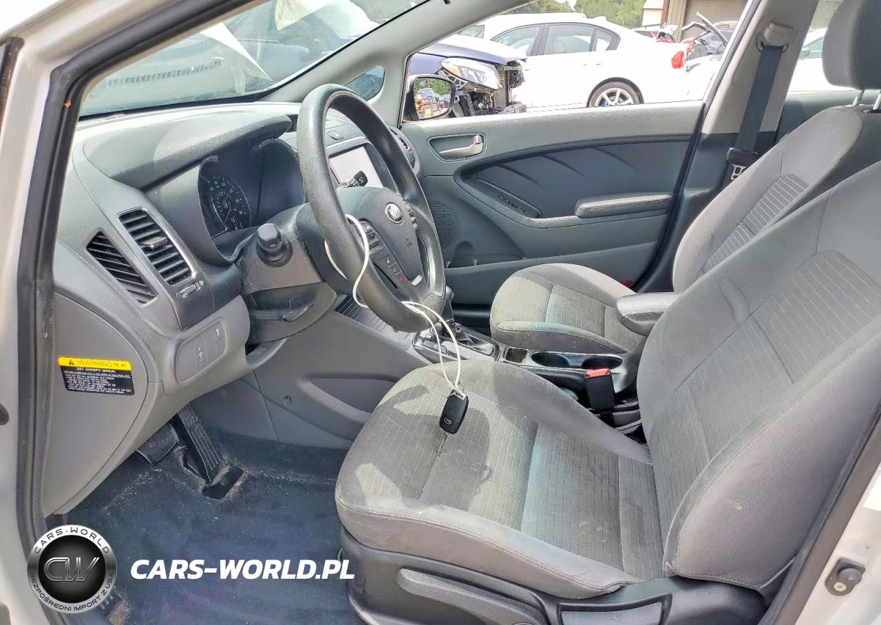 2018 Kia Forte Lx VIN:3KPFL4A75JE280852 - 7