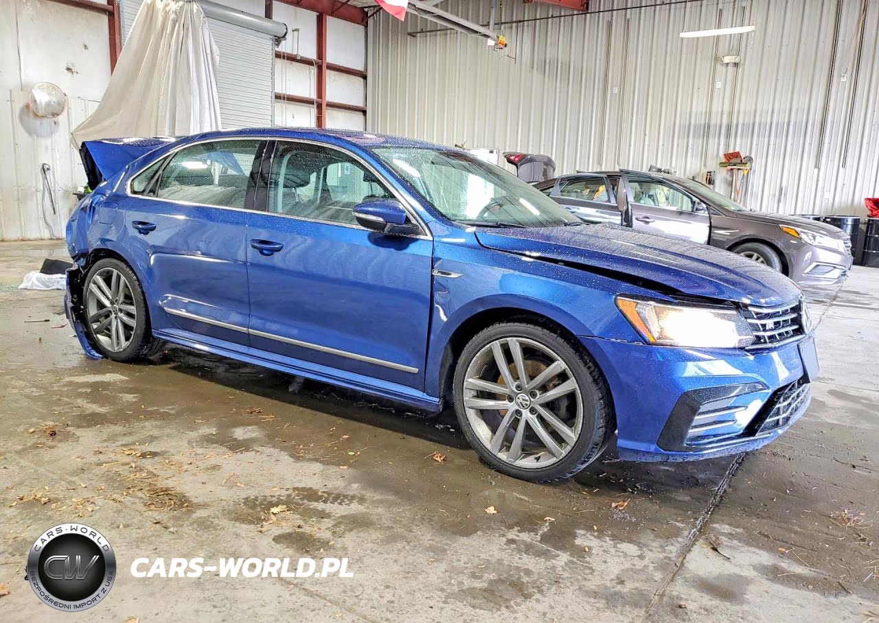 2017 Volkswagen Passat R-Line VIN:1VWDT7A33HC059349 - 4