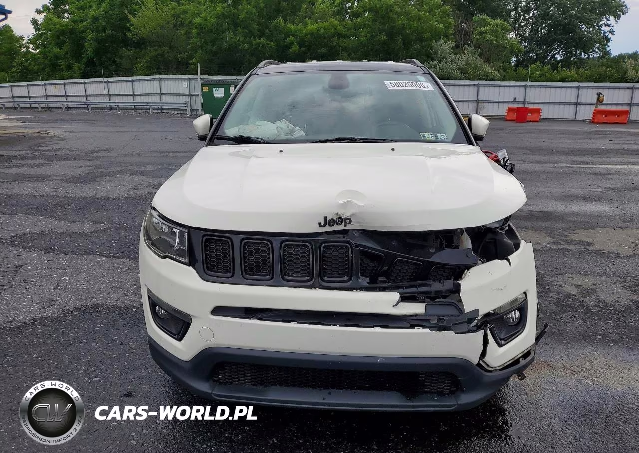 2018 Jeep Compass Latitude VIN:3C4NJDBBXJT304448 - 5
