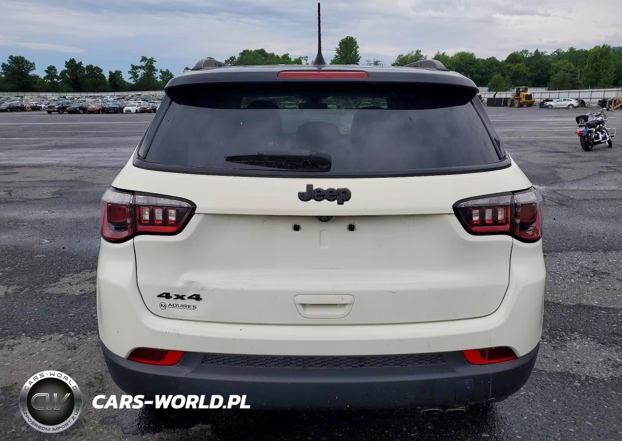 2018 Jeep Compass Latitude VIN:3C4NJDBBXJT304448 - 6