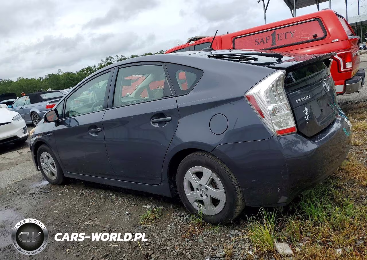 2011 Toyota Prius Three VIN:JTDKN3DUXB0319174 - 2