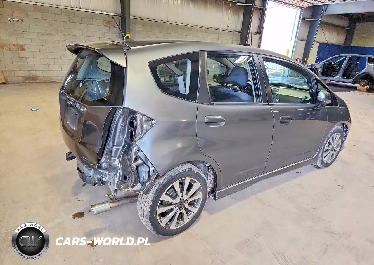 2012 Honda Fit Sport VIN:JHMGE8H59CC016374 - 3