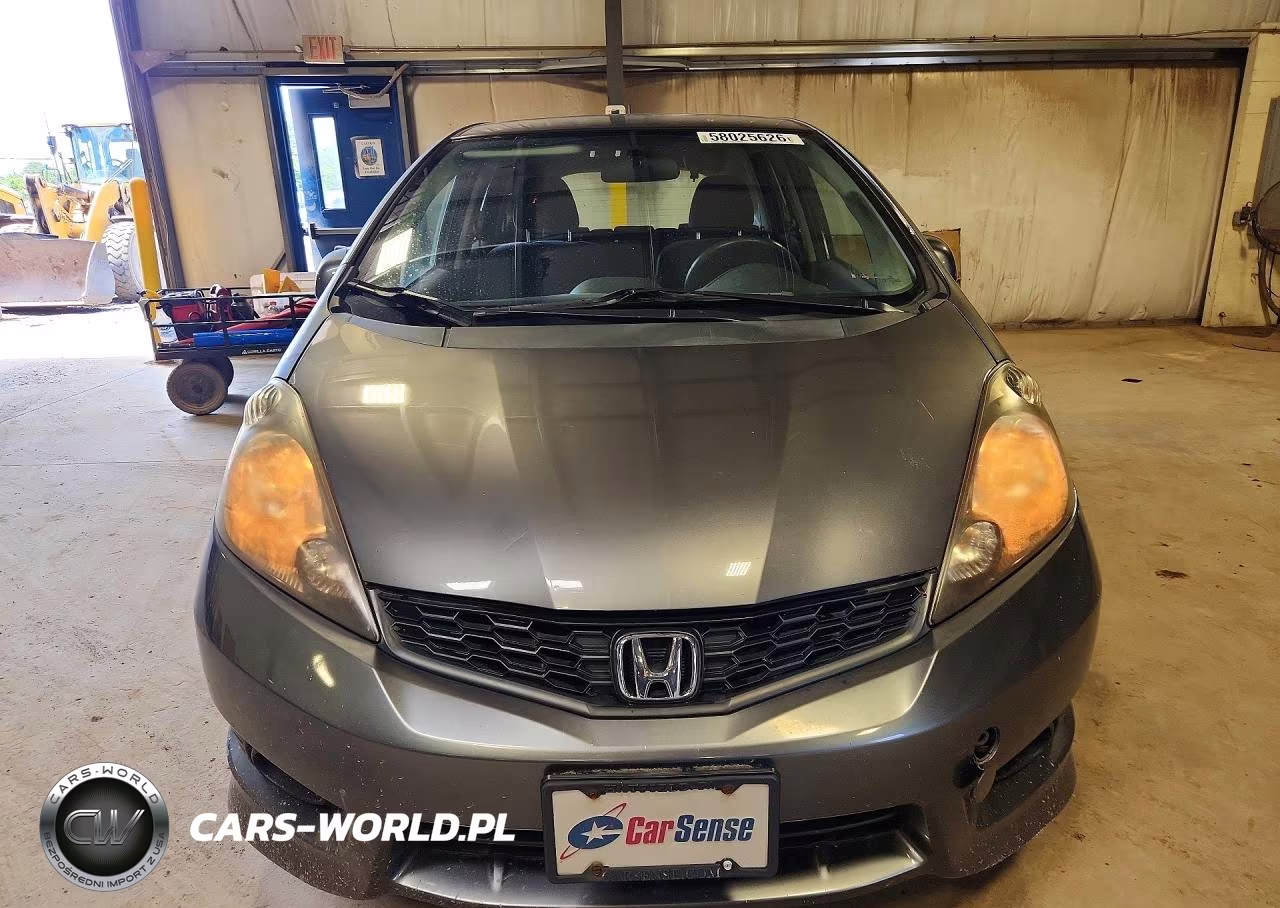 2012 Honda Fit Sport VIN:JHMGE8H59CC016374 - 5