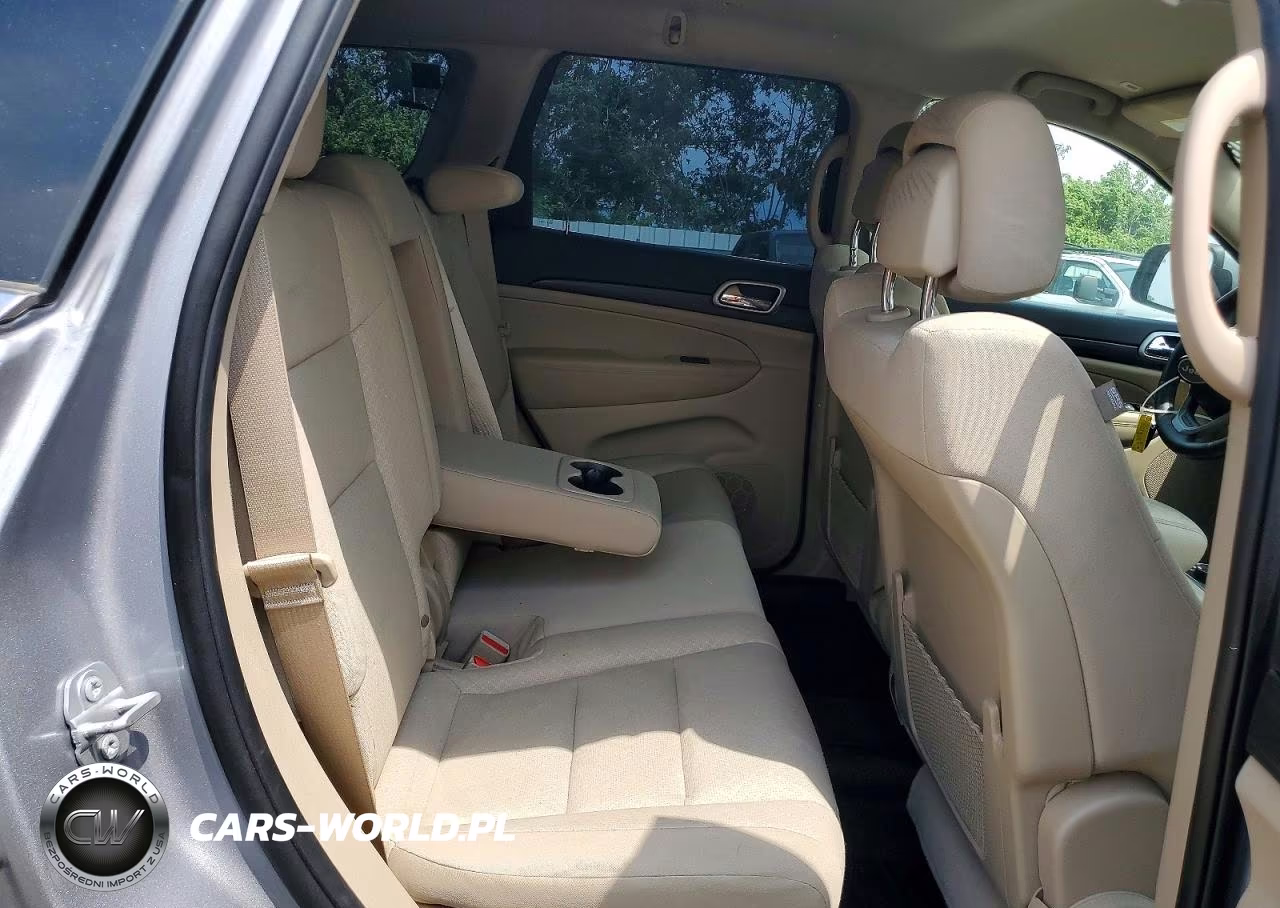 2019 Jeep Grand Cherokee Laredo VIN:1C4RJFAG5KC537032 - 11
