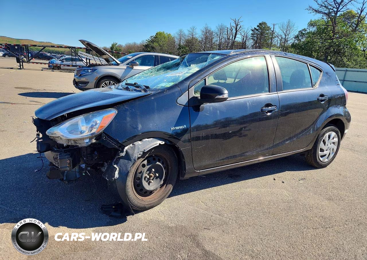 2015 Toyota Prius C Two – zdjęcie 1 z 13