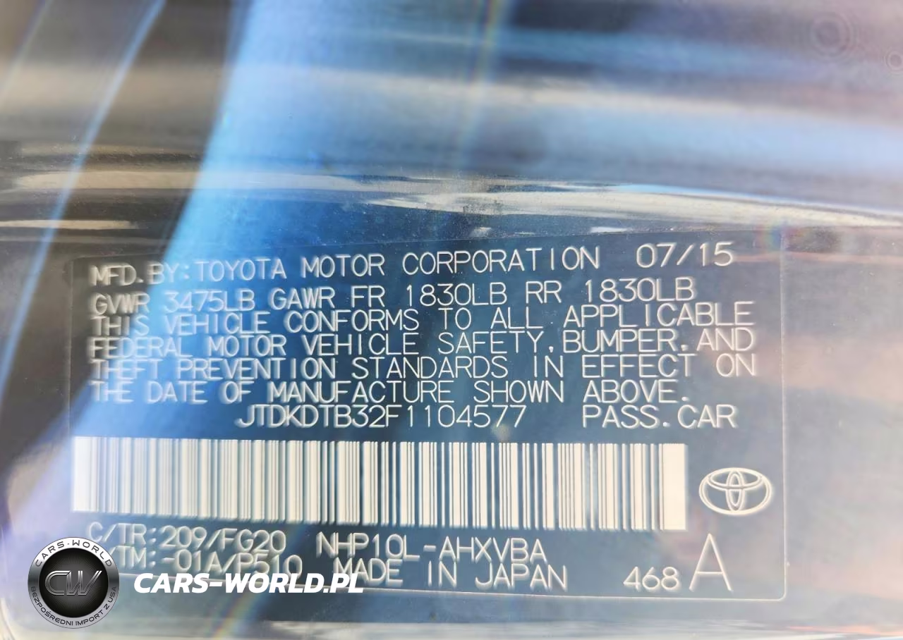 2015 Toyota Prius C Two VIN:JTDKDTB32F1104577 - 13
