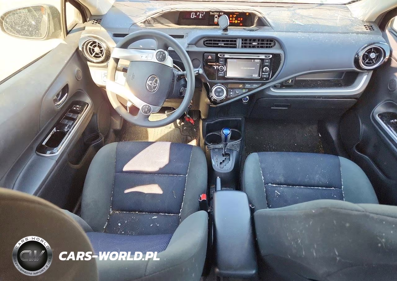 2015 Toyota Prius C Two VIN:JTDKDTB32F1104577 - 8