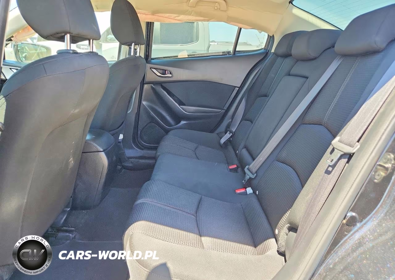 2018 Mazda 3 Sport VIN:3MZBN1U73JM197975 - 10