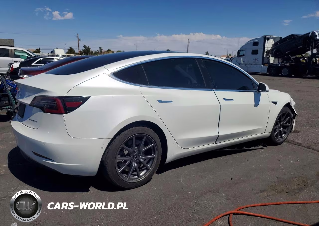 2020 Tesla Model 3 VIN:5YJ3E1EB7LF798226 - 3
