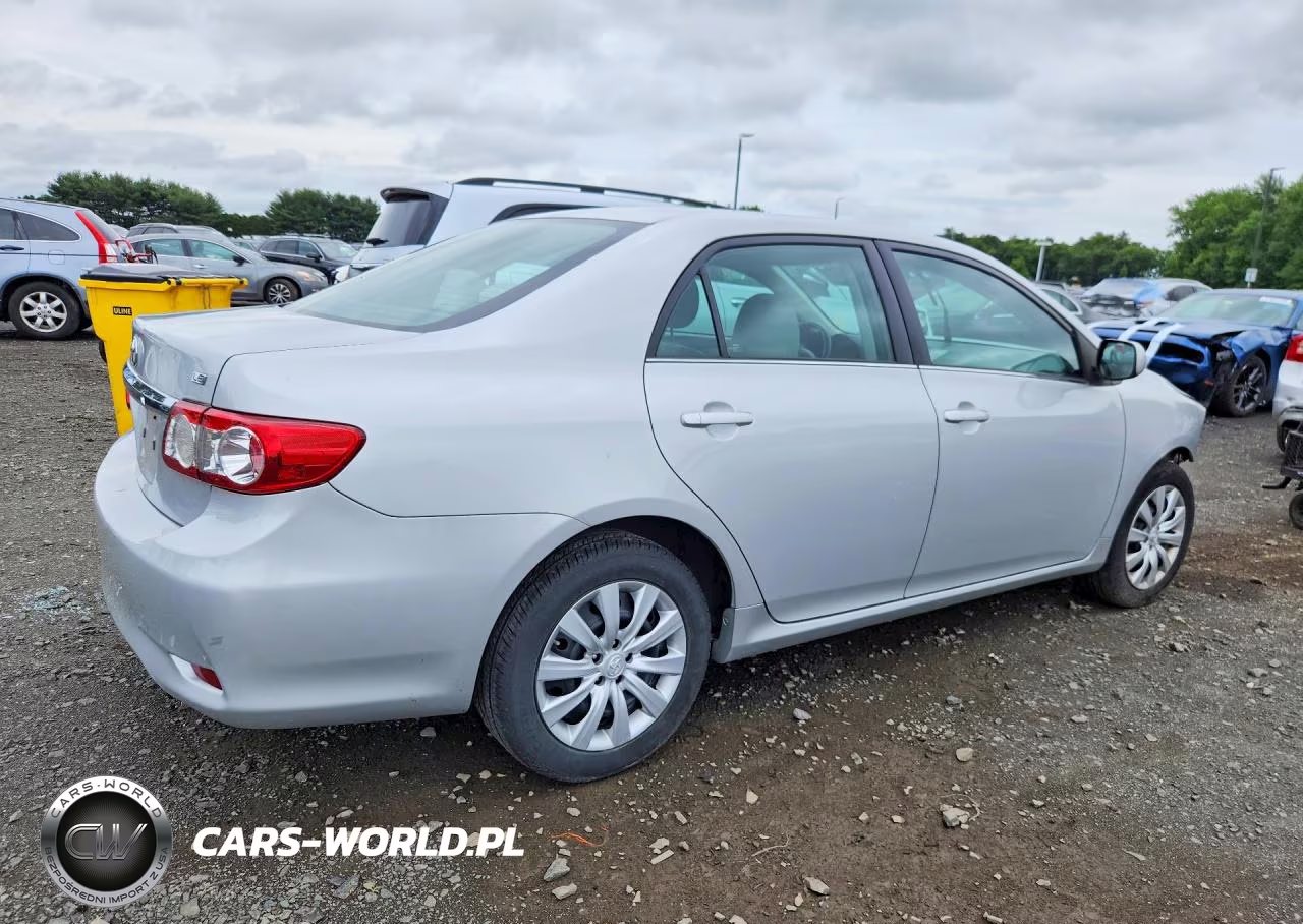 2013 Toyota Corolla Le VIN:2T1BU4EE0DC094224 - 3