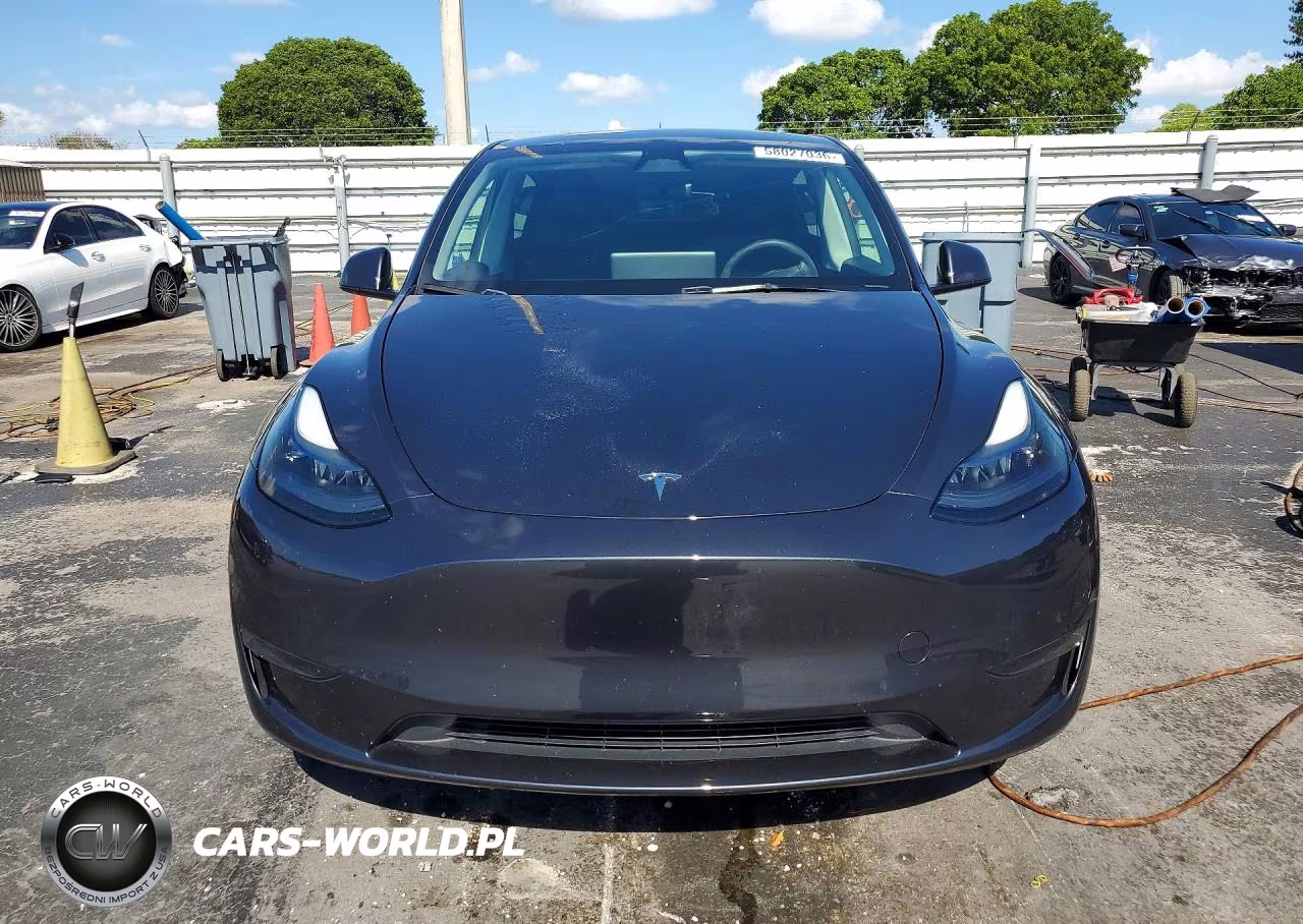 2024 Tesla Model Y VIN:7SAYGDED6RF055006 - 5