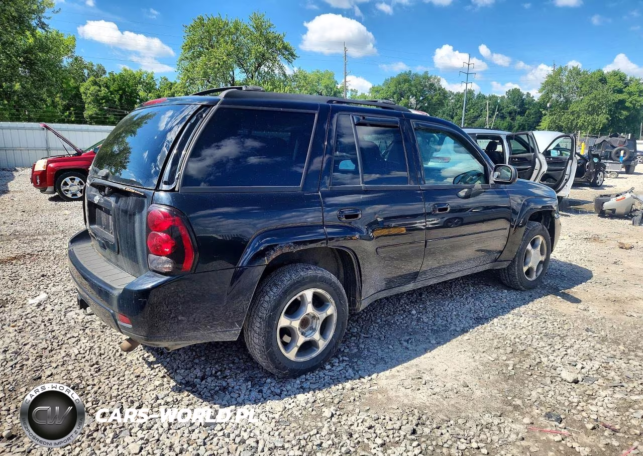 2008 Chevrolet Trailblazer Ls VIN:1GNDT13S382141535 - 3