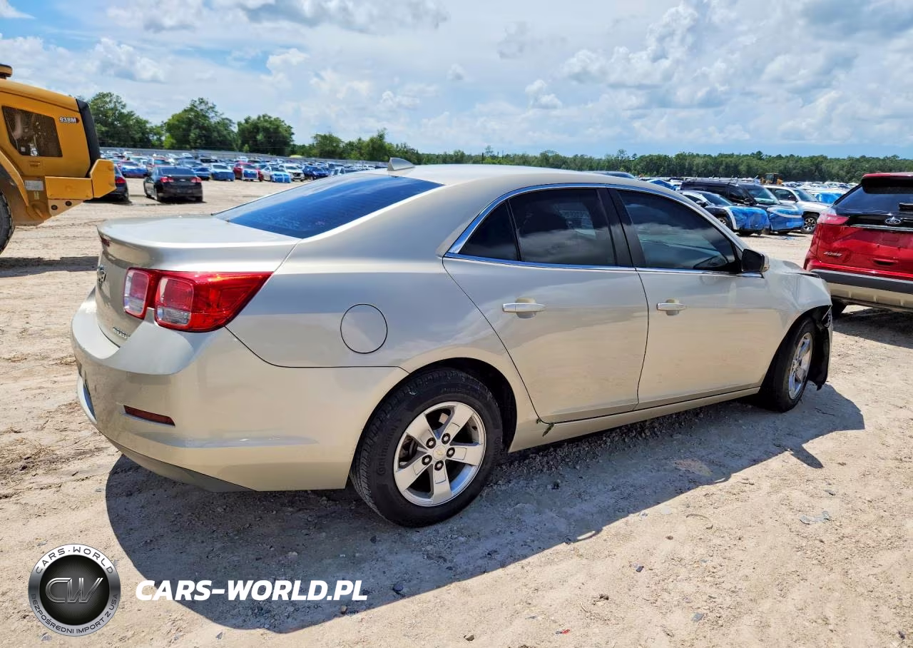 2014 Chevrolet Malibu 1Lt VIN:1G11C5SLXEF275033 - 3