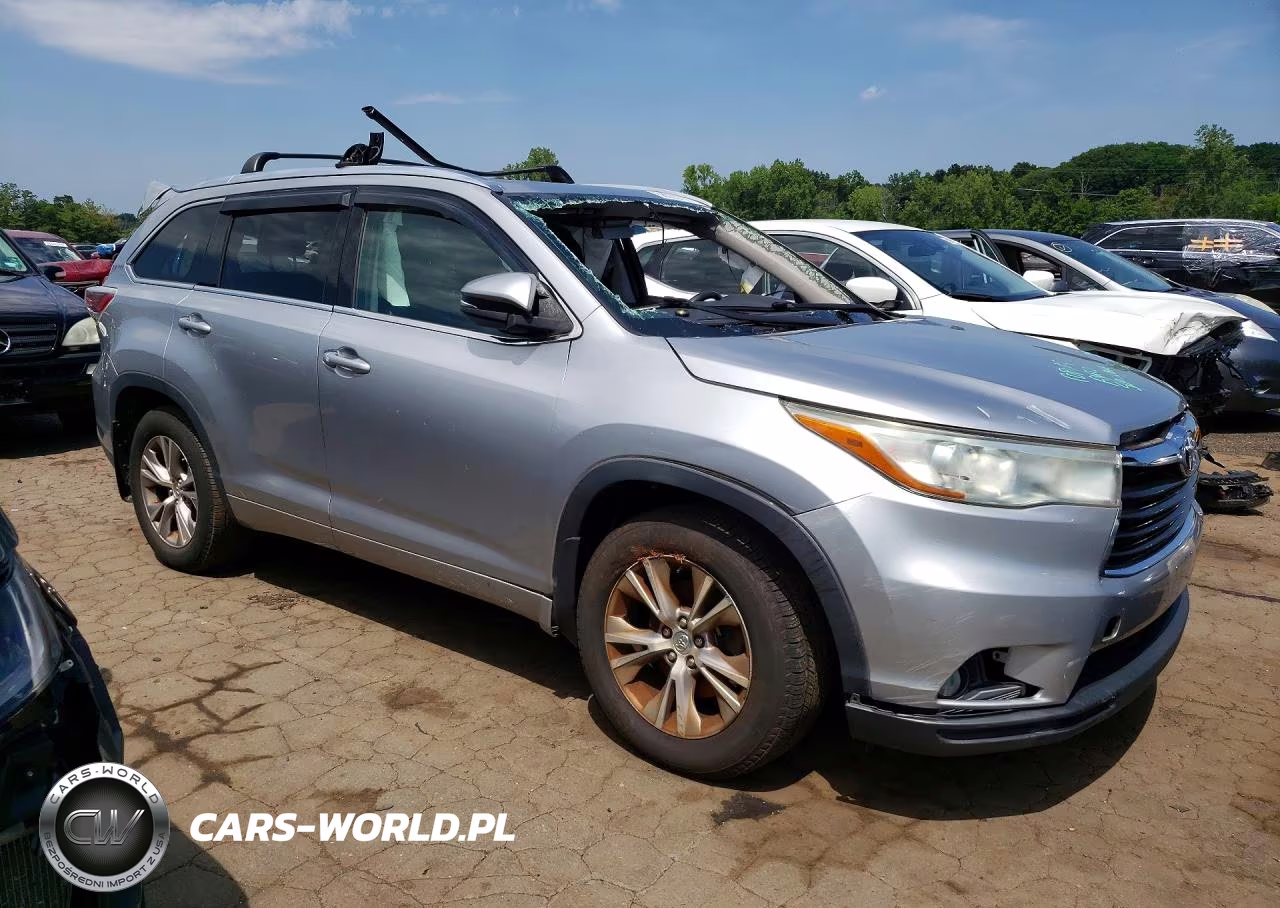 2015 Toyota Highlander Xle VIN:5TDJKRFHXFS102637 - 4