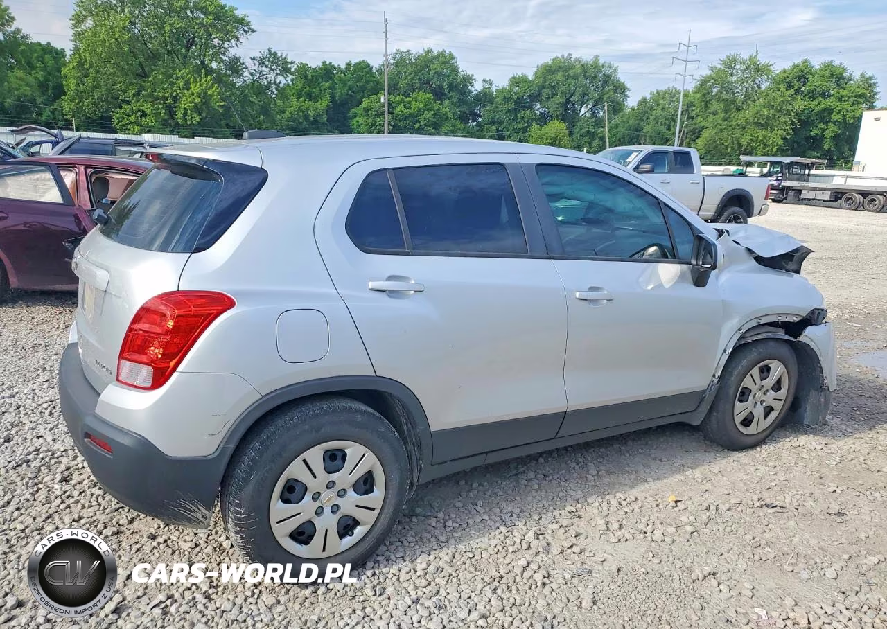 2015 Chevrolet Trax Ls VIN:3GNCJKSB1FL244246 - 3