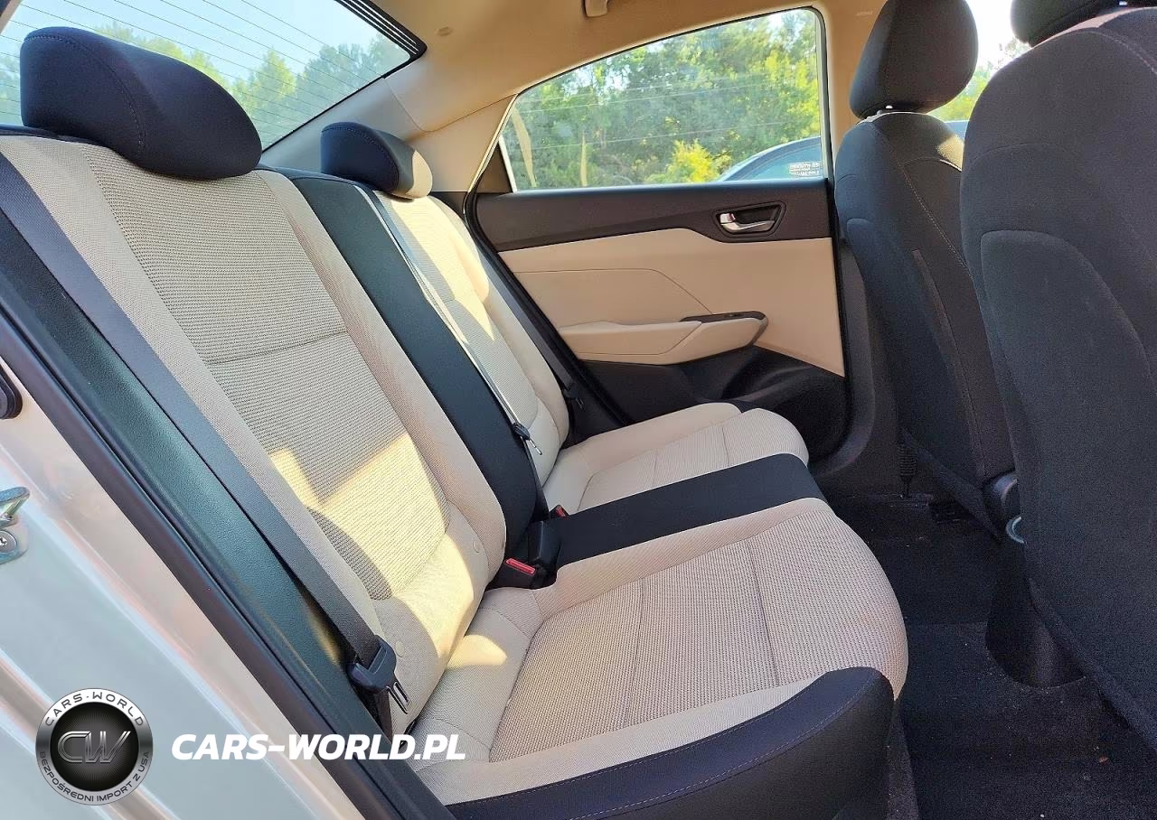 2019 Hyundai Accent Se VIN:3KPC24A35KE061975 - 10