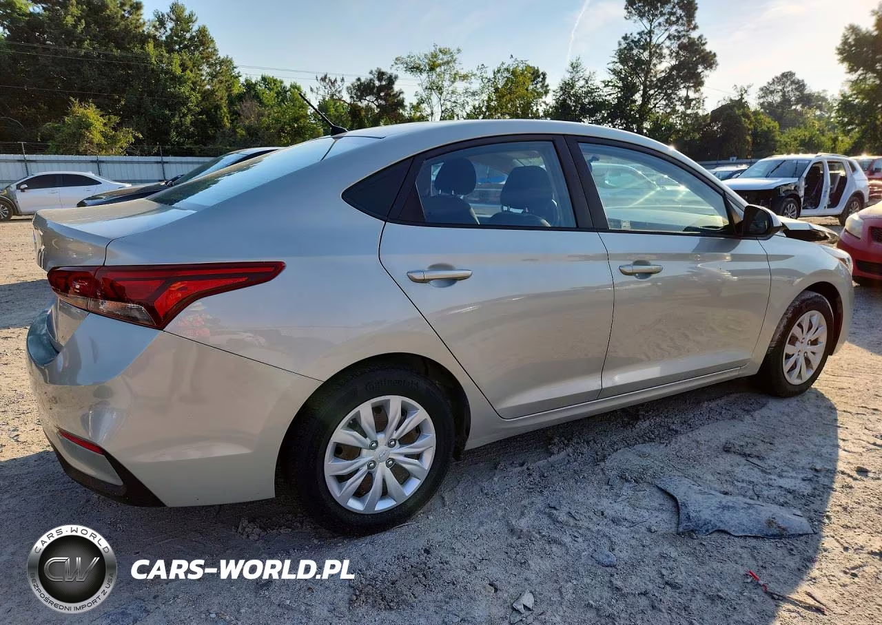 2019 Hyundai Accent Se VIN:3KPC24A35KE061975 - 3