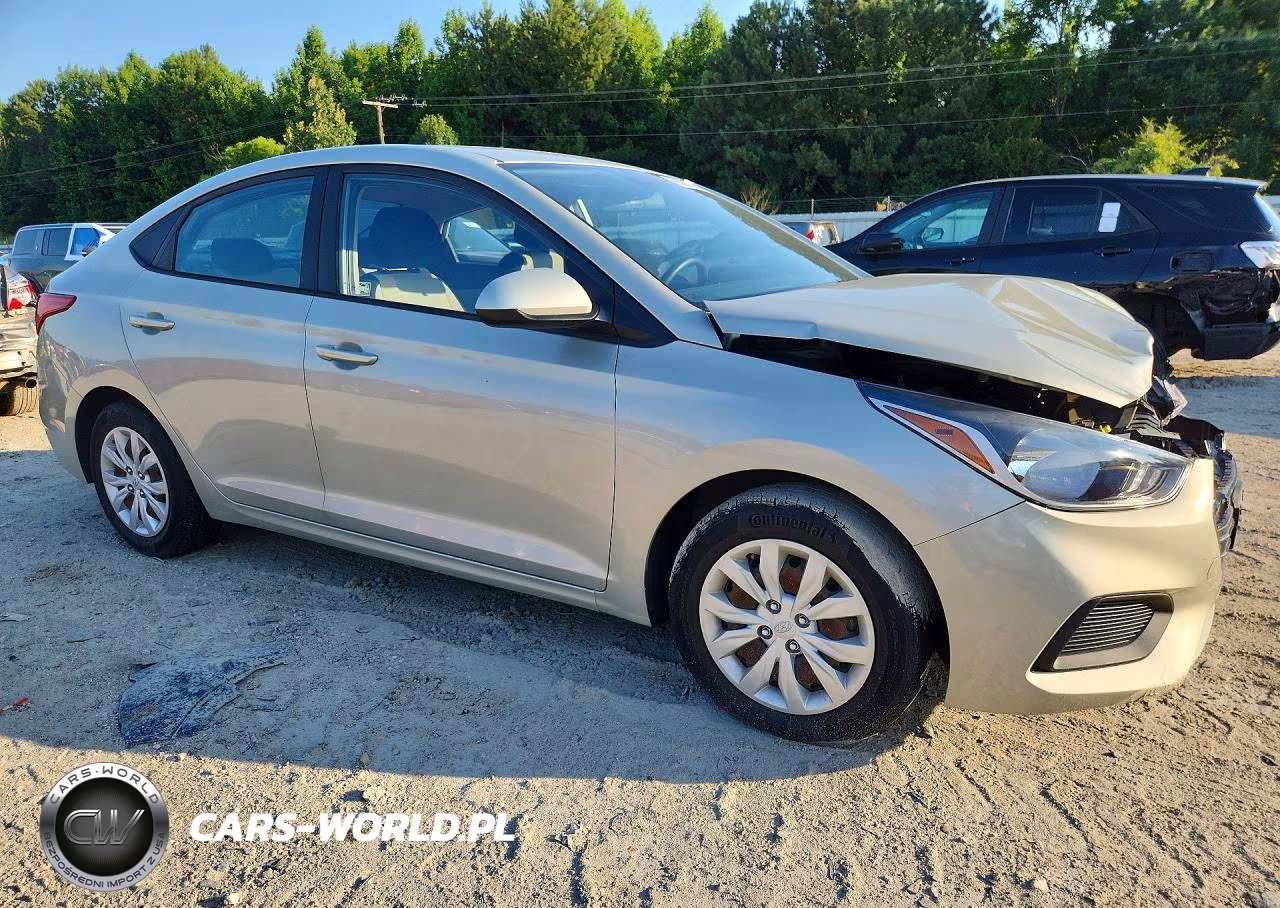 2019 Hyundai Accent Se VIN:3KPC24A35KE061975 - 4