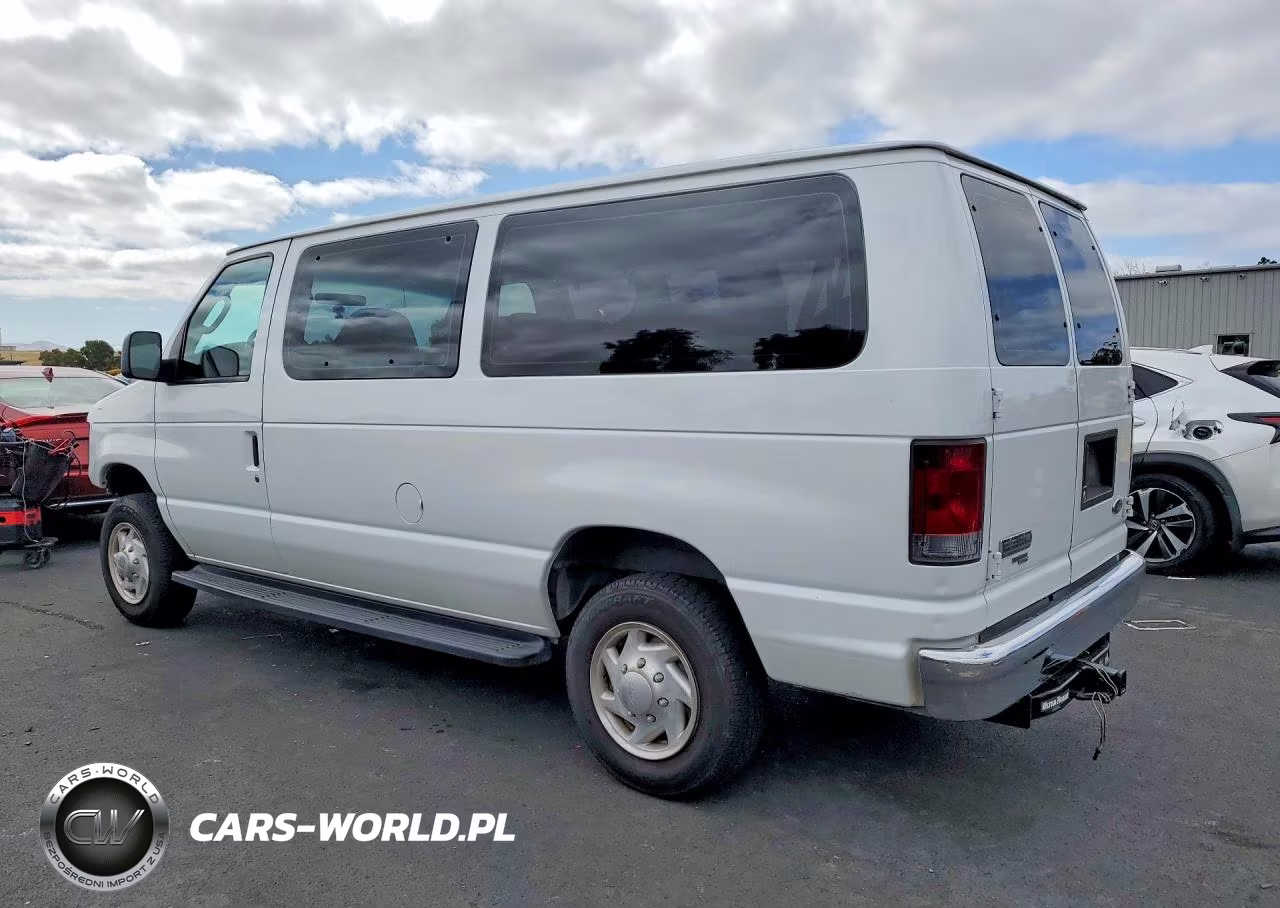 2008 Ford Econoline E350 Super Duty Wagon VIN:1FBNE31LX8DB00777 - 2