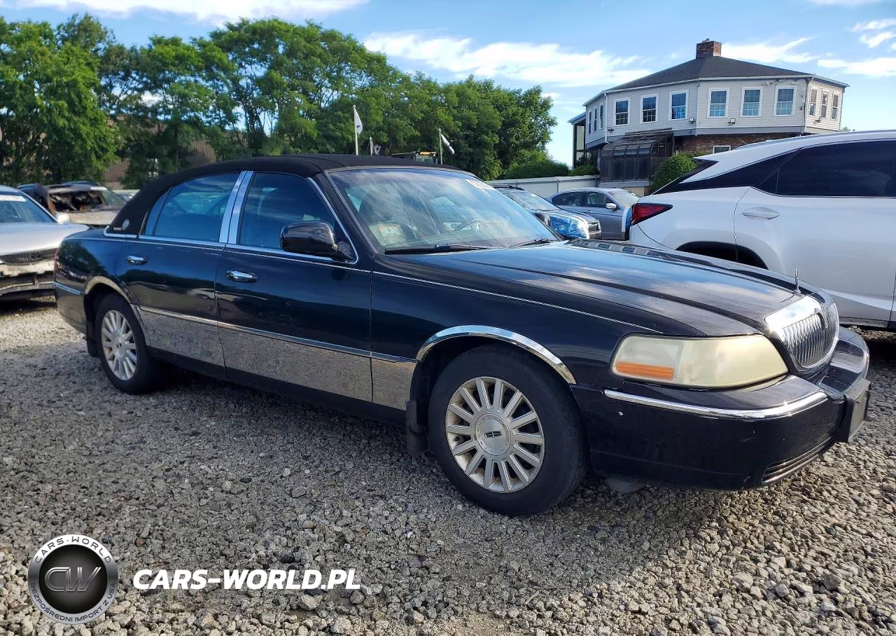 2004 Lincoln Town Car Executive VIN:1LNHM81W14Y660527 - 4