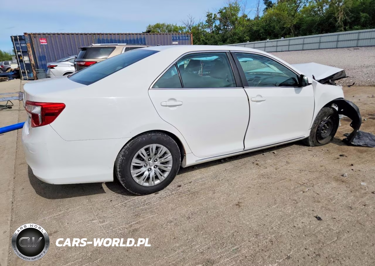 2014 Toyota Camry Le VIN:4T1BF1FK4EU407661 - 3