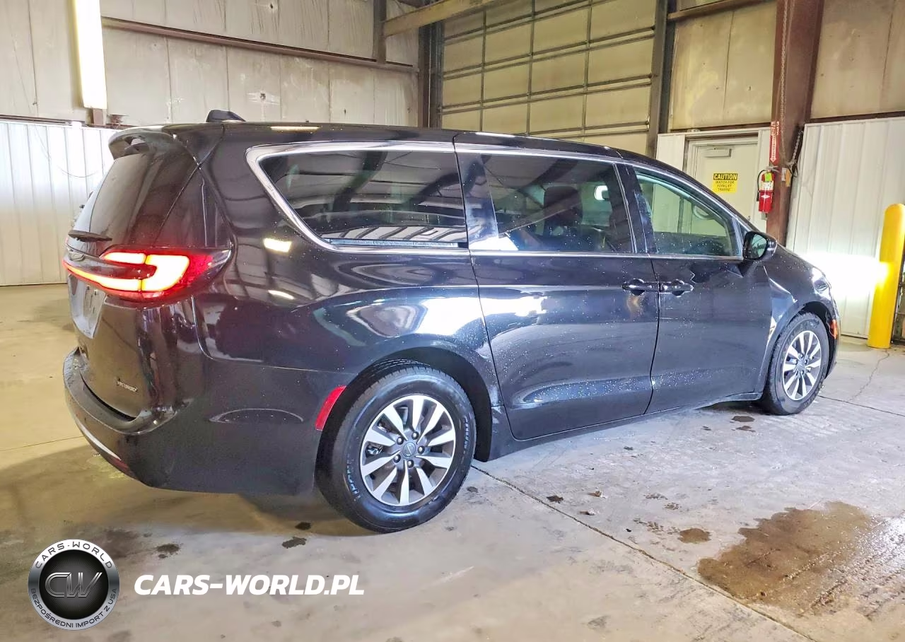 2024 Chrysler Pacifica Hybrid Select VIN:2C4RC1S77RR164394 - 3
