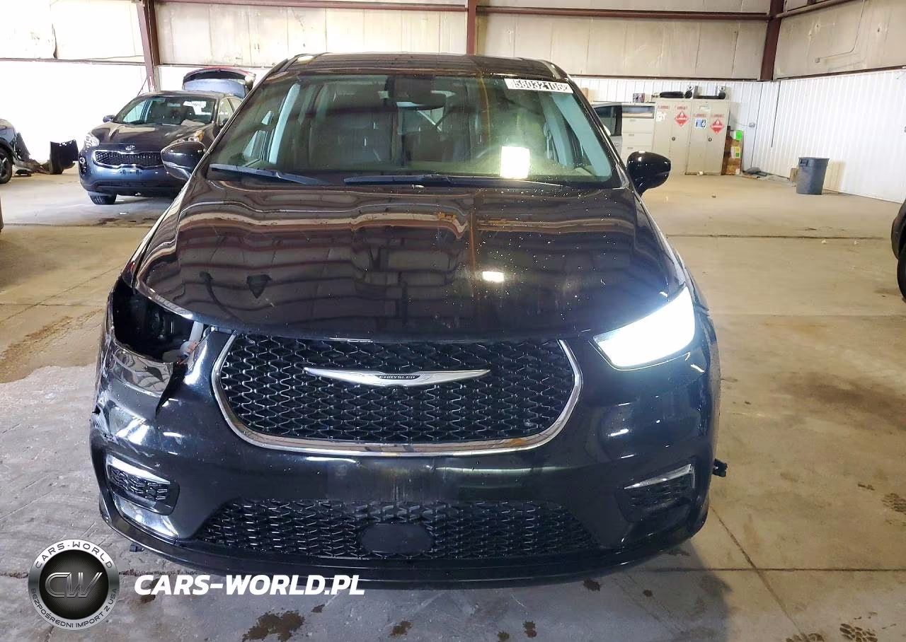 2024 Chrysler Pacifica Hybrid Select VIN:2C4RC1S77RR164394 - 5