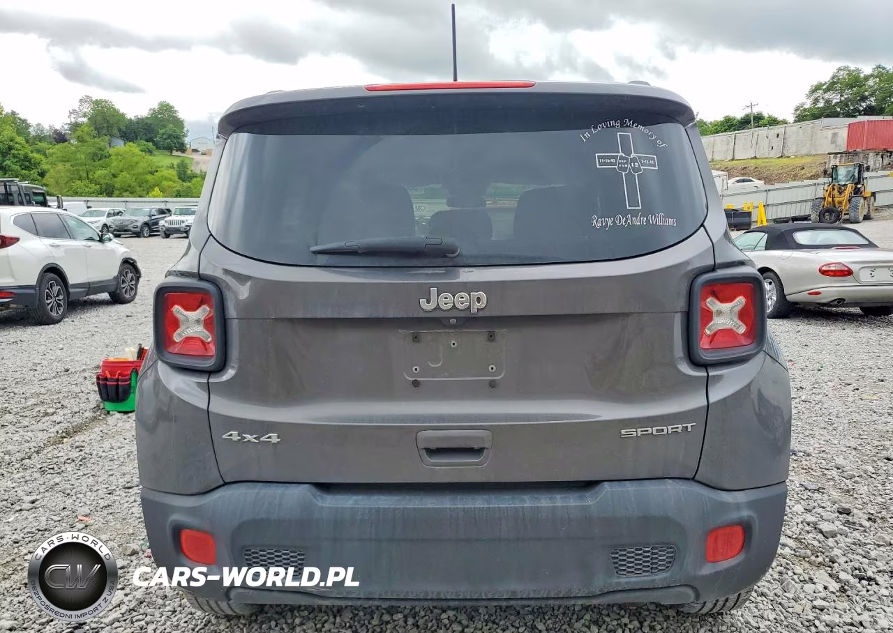 2018 Jeep Renegade Sport VIN:ZACCJBAB2JPG80520 - 6