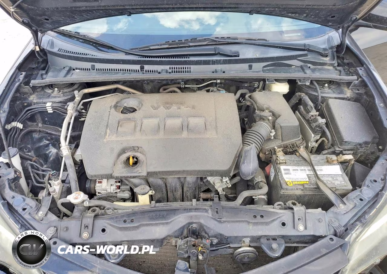 2018 Toyota Corolla Le VIN:5YFBURHE4JP810594 - 11