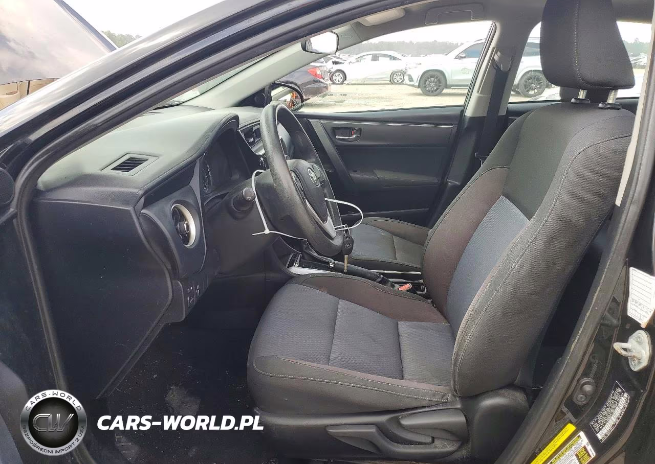 2018 Toyota Corolla Le VIN:5YFBURHE4JP810594 - 7