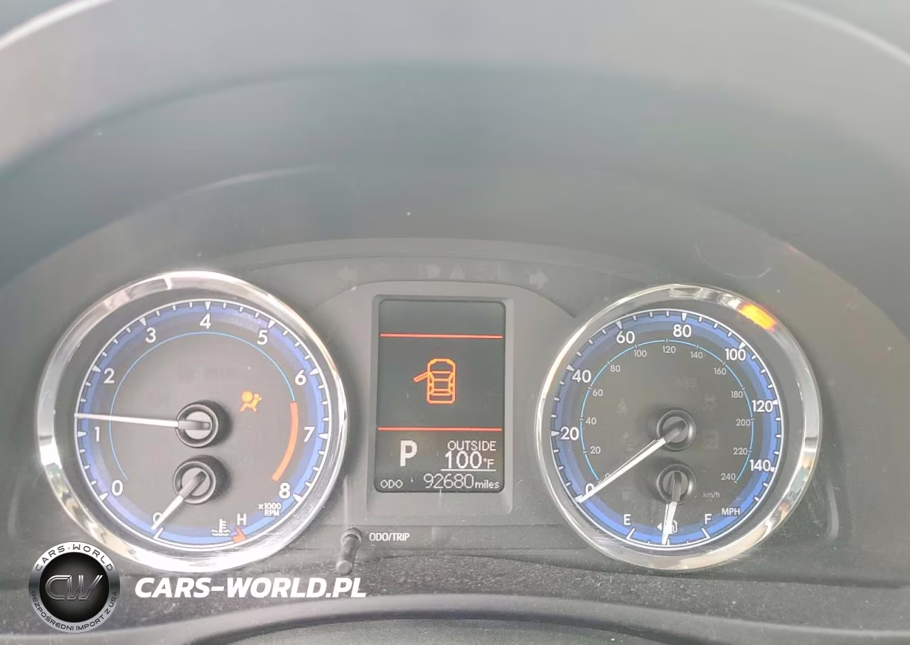2018 Toyota Corolla Le VIN:5YFBURHE4JP810594 - 9