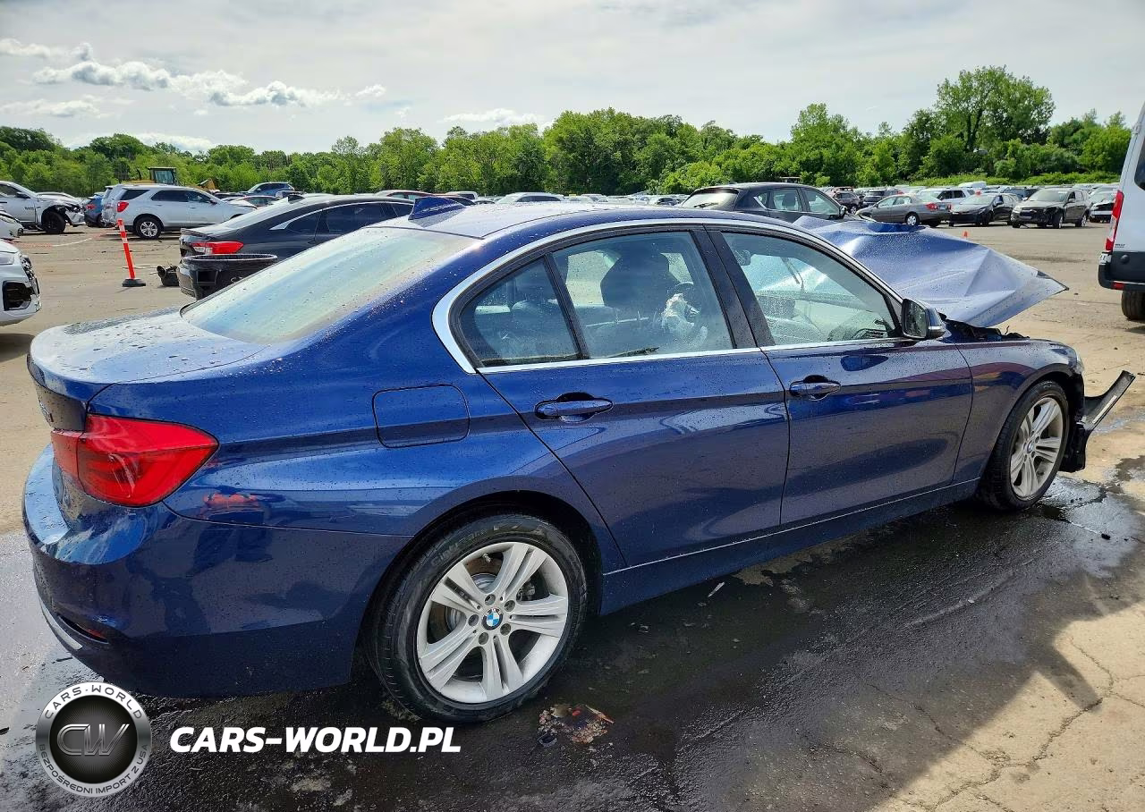 2018 BMW 330 Xi VIN:WBA8D9C52JA608386 - 3