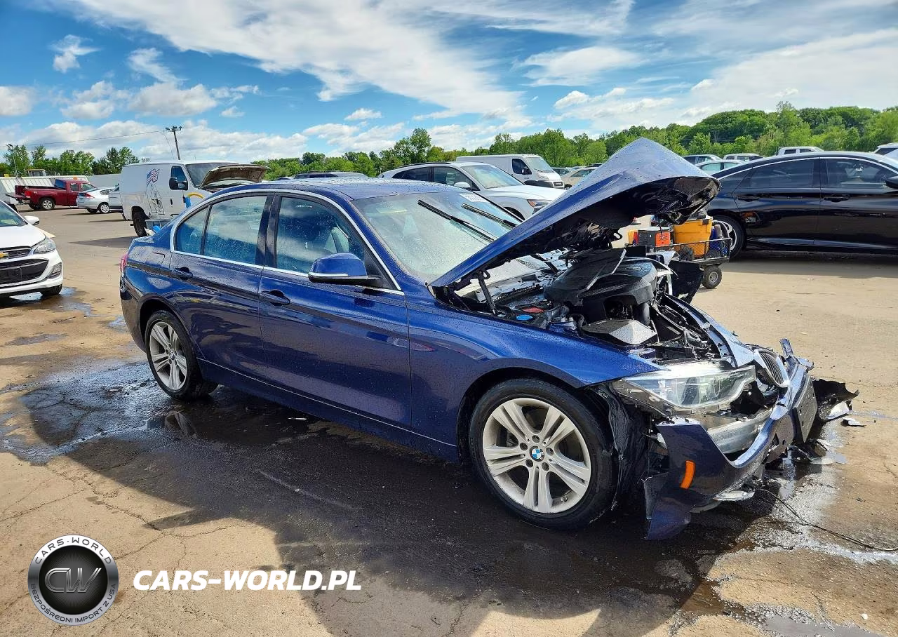 2018 BMW 330 Xi VIN:WBA8D9C52JA608386 - 4