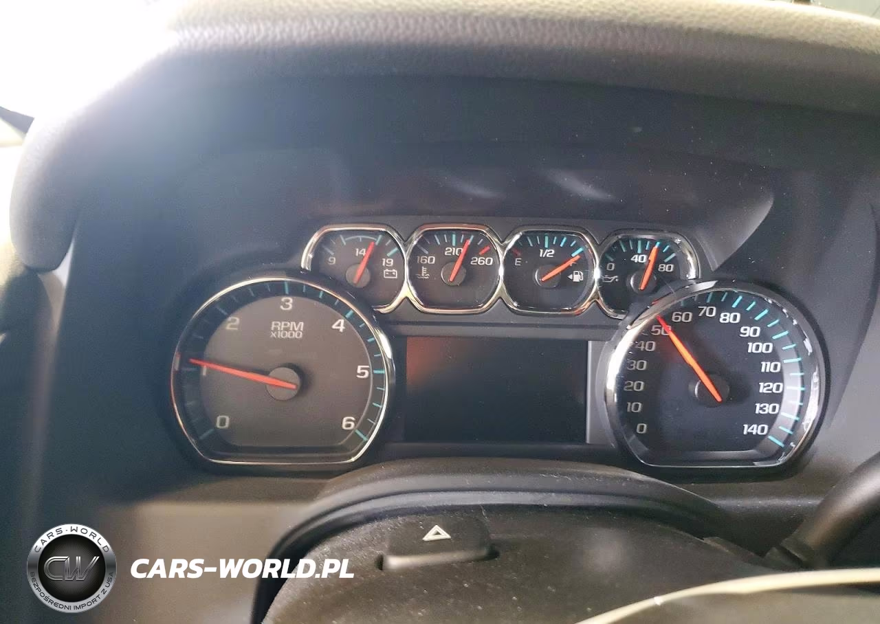 2018 Chevrolet Tahoe K1500 Ls VIN:1GNSKAKC7JR349449 - 9