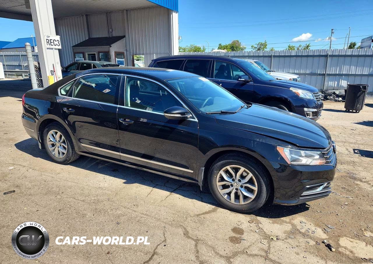 2016 Volkswagen Passat S VIN:1VWAS7A36GC054697 - 4