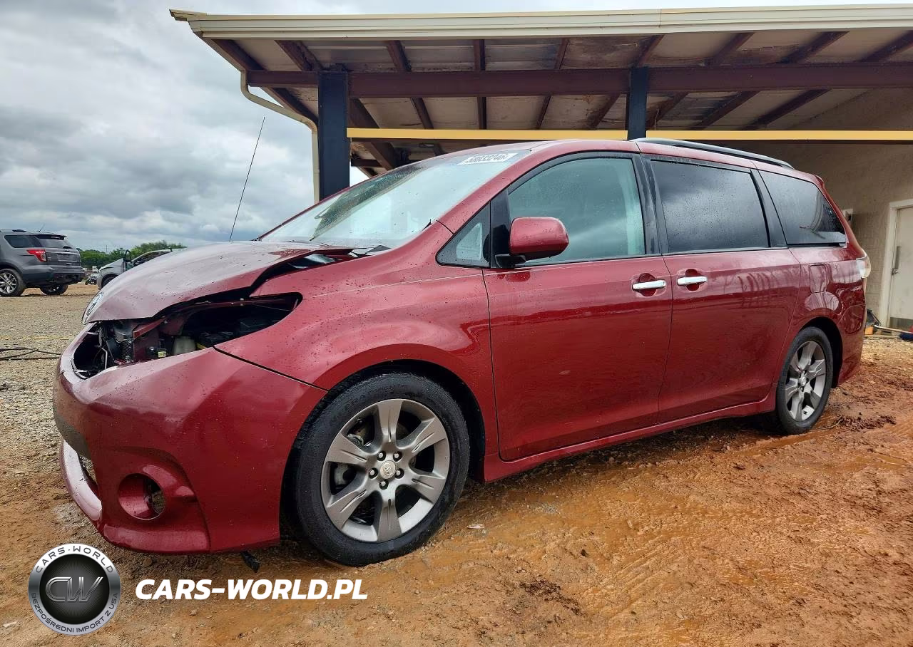 2013 Toyota Sienna Sport