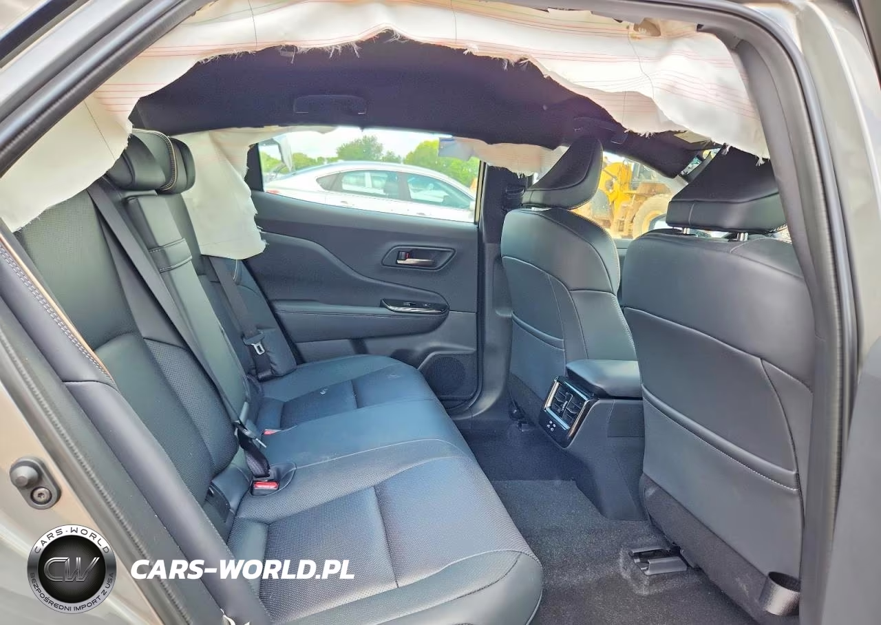 2026 Toyota Crown Xle VIN:JTDAAAAFXT3049588 - 11