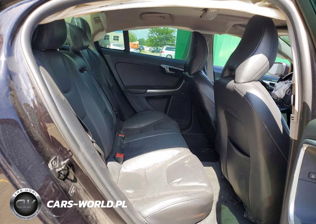 2013 Volvo S60 T5 VIN:YV1612FS5D2224218 - 10