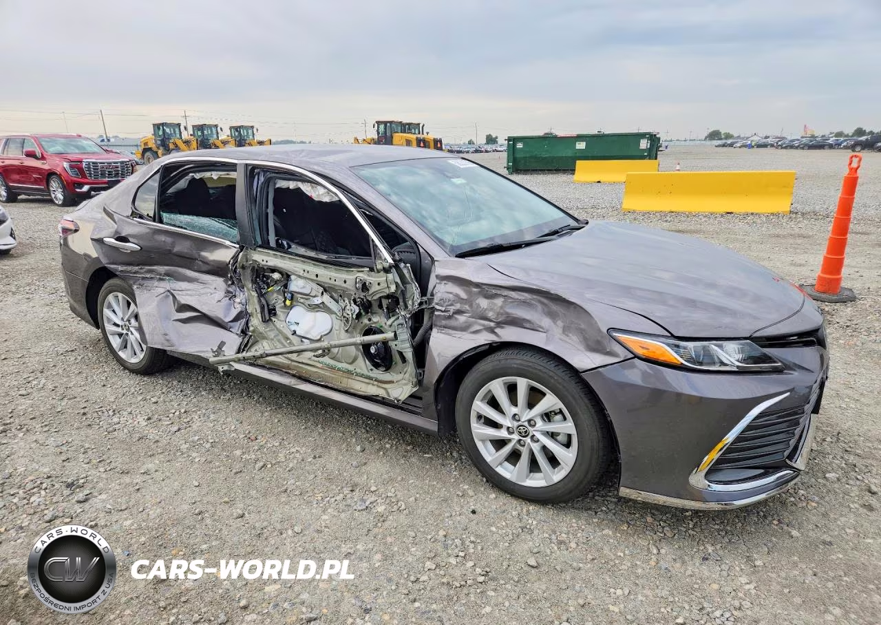 2021 Toyota Camry Le VIN:4T1C11AK7MU601898 - 4