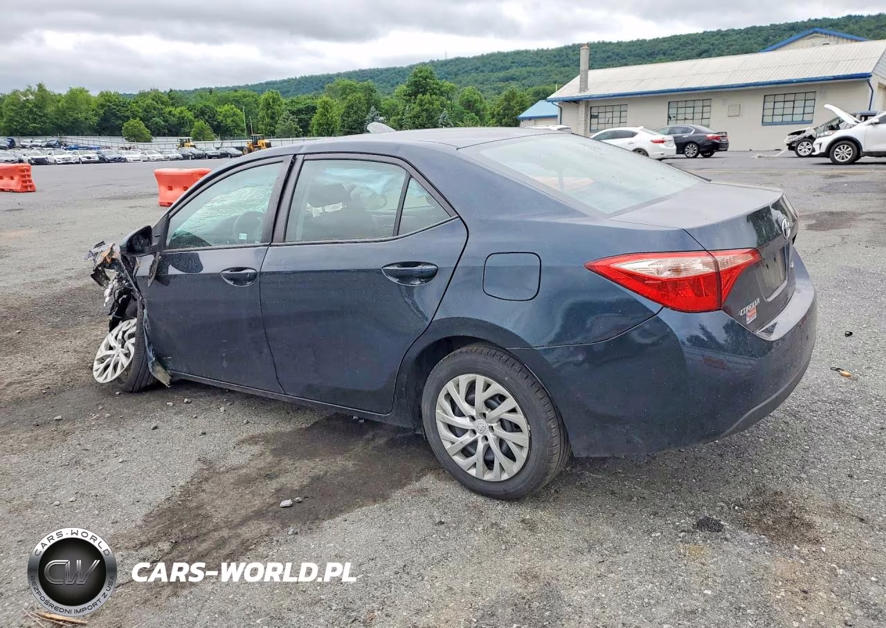 2018 Toyota Corolla Le VIN:2T1BURHE0JC053144 - 2
